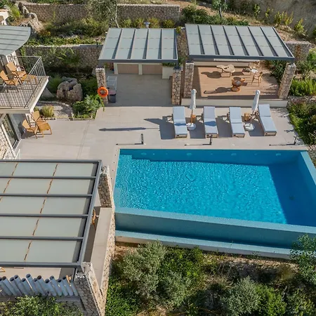 Zeus Luxury - Poseidon